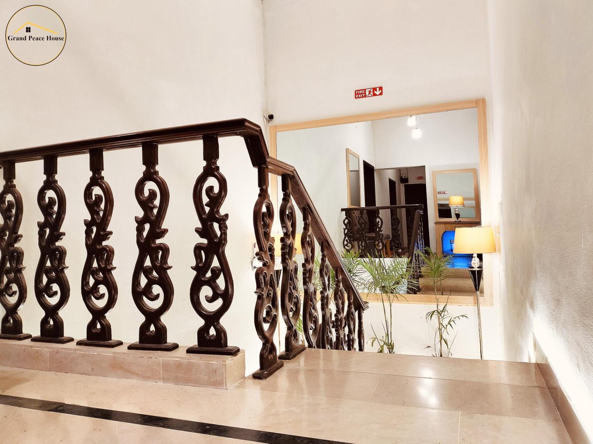 Grand Peace House I Bed & Breakfast อิสลามาบัด ภายนอก รูปภาพ