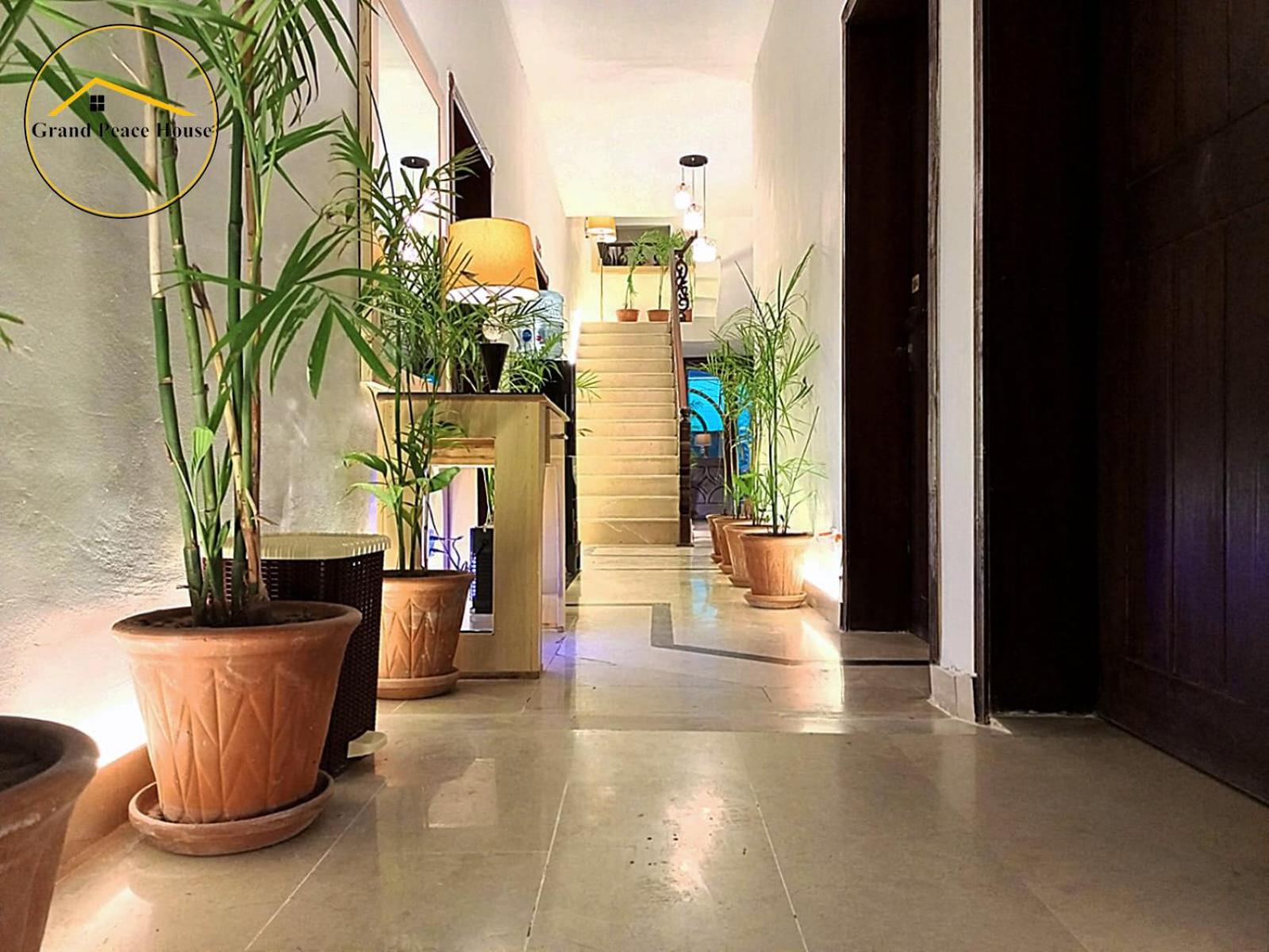 Grand Peace House I Bed & Breakfast อิสลามาบัด ภายนอก รูปภาพ