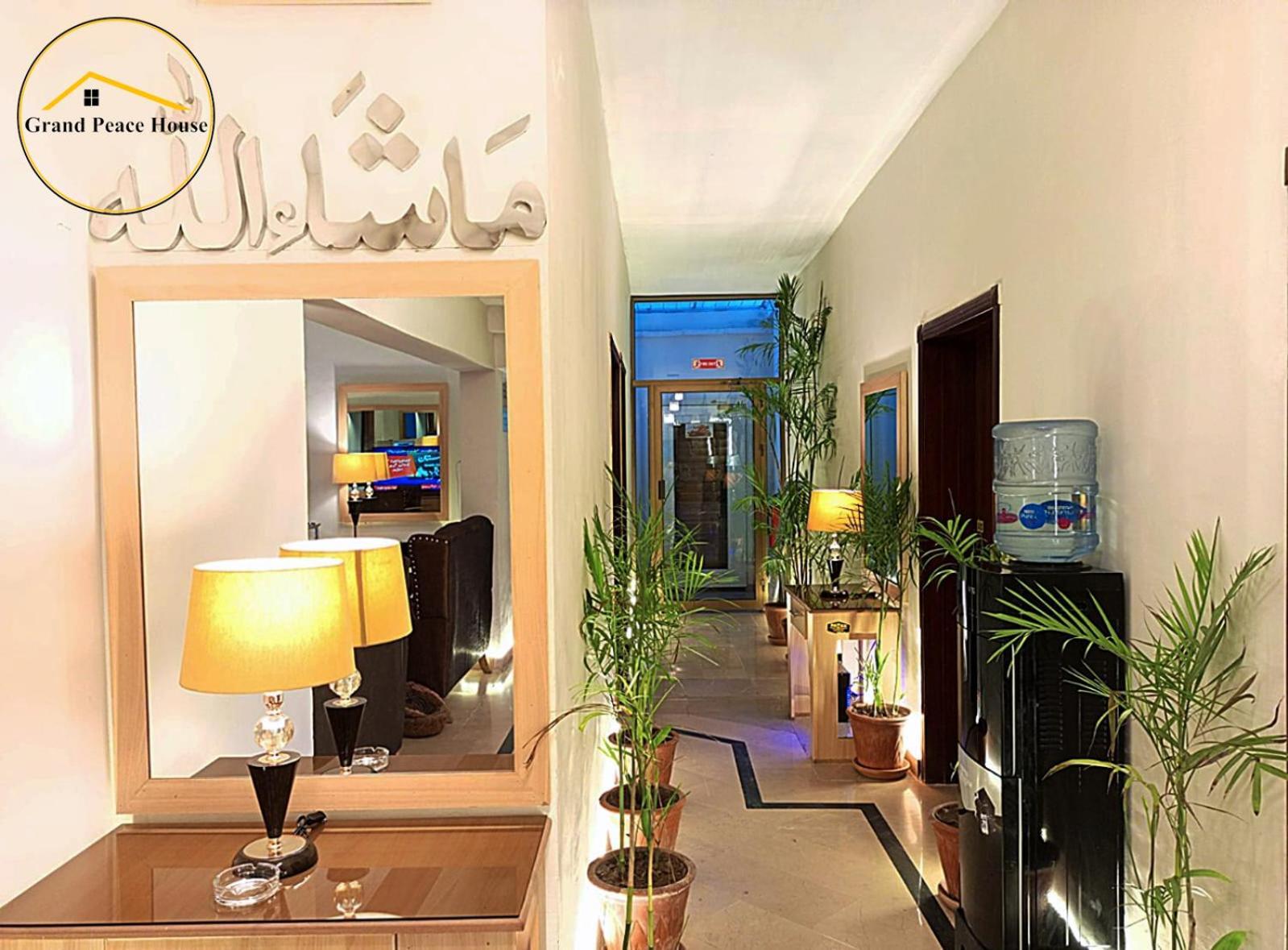 Grand Peace House I Bed & Breakfast อิสลามาบัด ภายนอก รูปภาพ