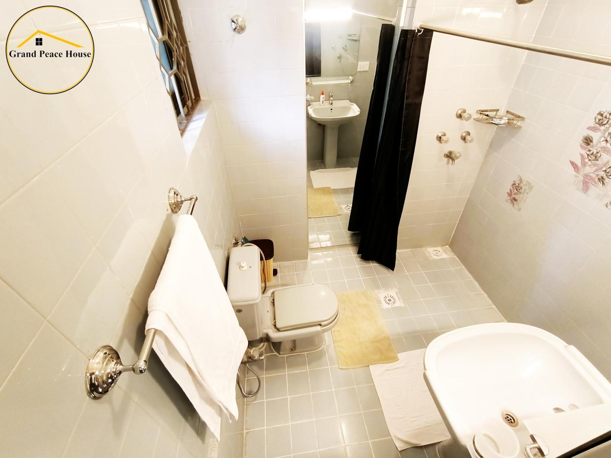 Grand Peace House I Bed & Breakfast อิสลามาบัด ภายนอก รูปภาพ